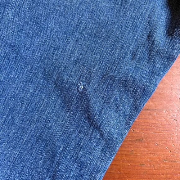 Maurice’s - vintage y2k low rise, flare medium wash blue jeans 30"waist - Picture 6 of 6